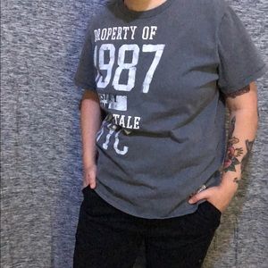 Aeropostale Men’s Gray Shirt